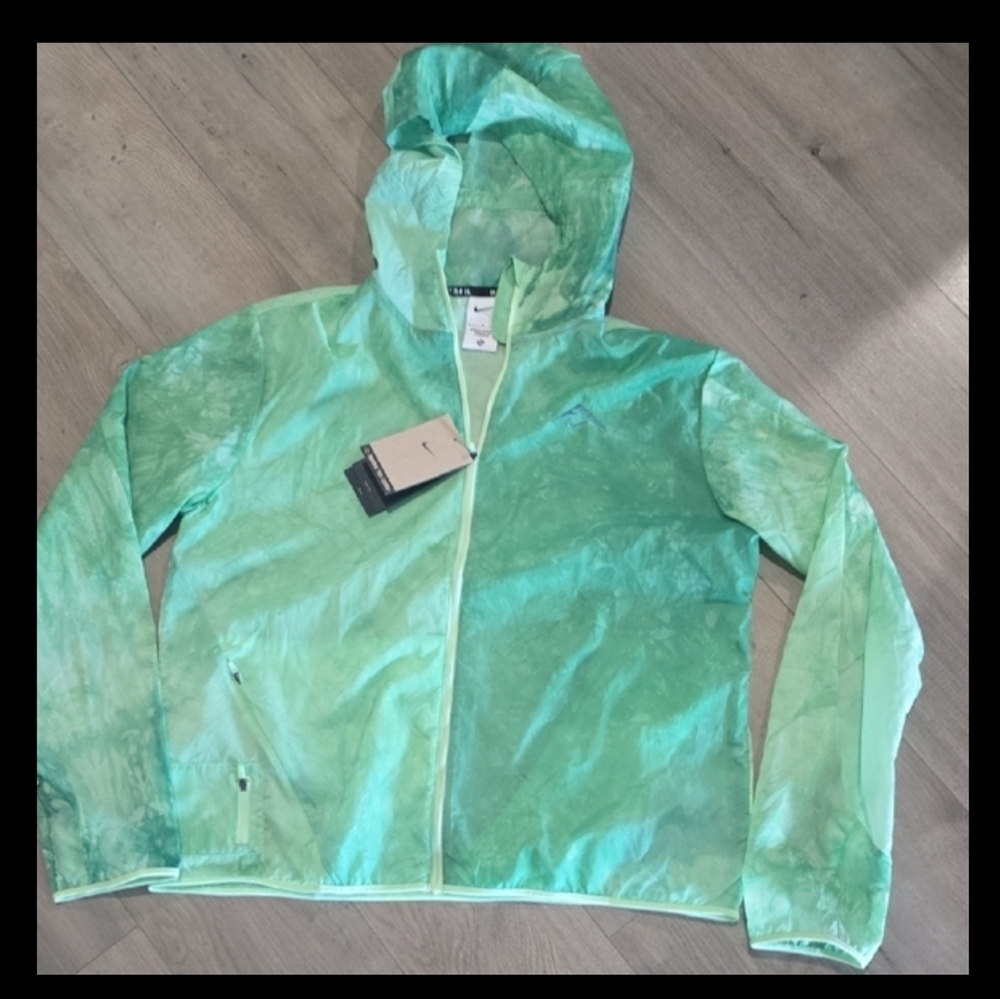 Womens Nike Mint Green Hooded Windbreaker Jacket